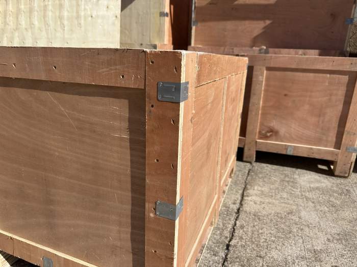 PALET BOX  CON TAPA 125X110X74 CM