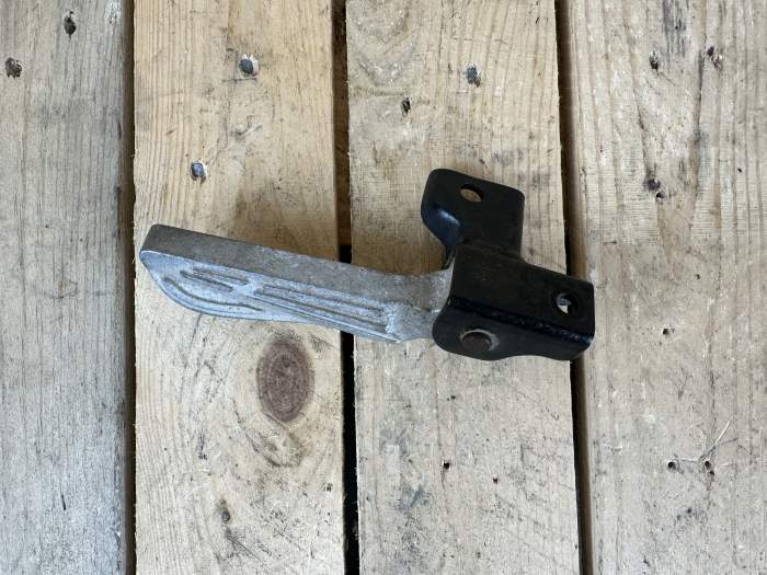 ESTRIBERA DCHA. SYM SYMPHONY SR125 2011