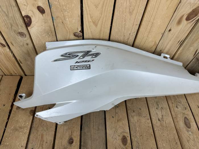 TAPA LATERAL IZQ. HONDA SH125I 2019