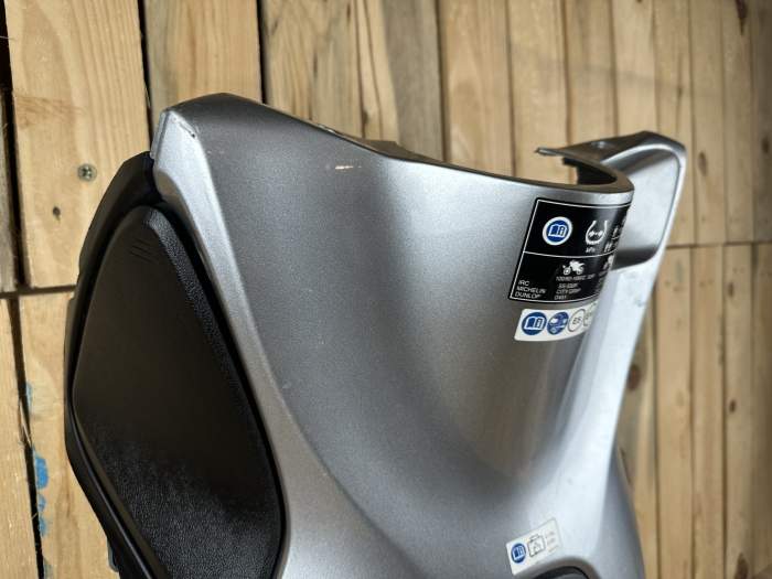 CONTRAESCUDO GRIS HONDA SH125I 2019