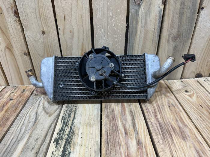 RADIADOR YAMAHA XMAX 125 2006 - QrBox.es