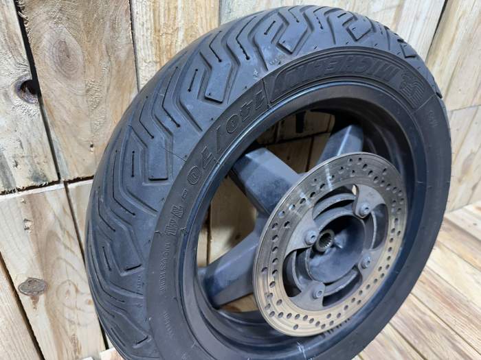 RUEDA TRASERA COMPLETA YAMAHA XMAX 125 2006