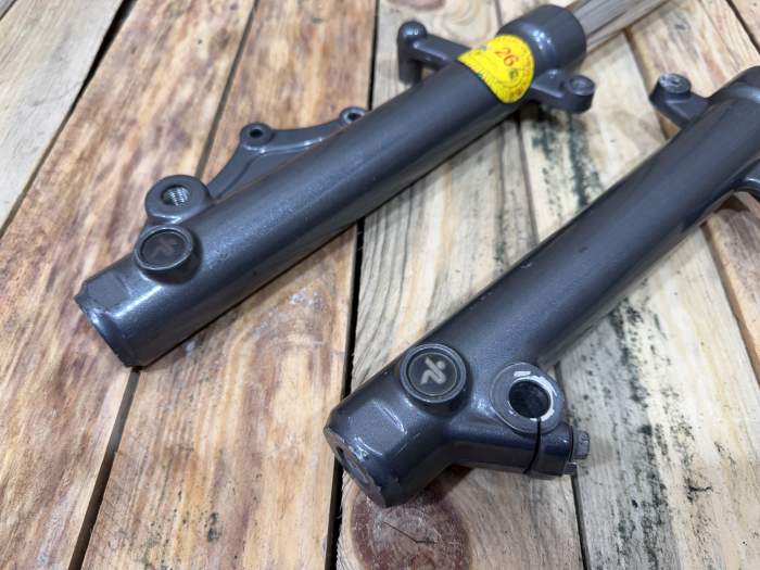 AMORTIGUADORES DELANTEROS YAMAHA XMAX 125 2006