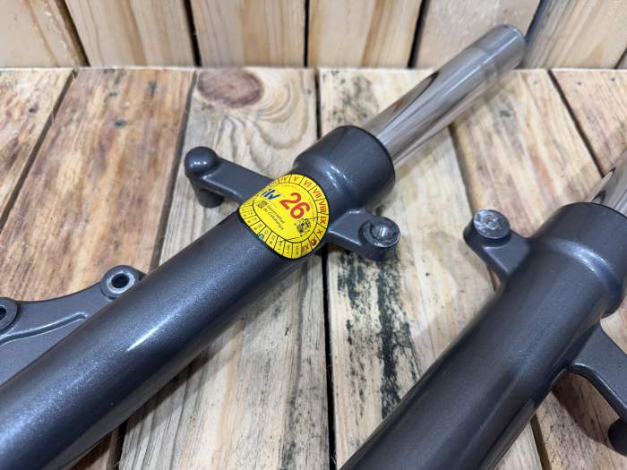 AMORTIGUADORES DELANTEROS YAMAHA XMAX 125 2006