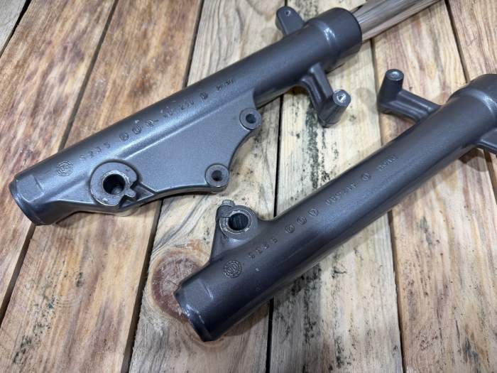 AMORTIGUADORES DELANTEROS YAMAHA XMAX 125 2006