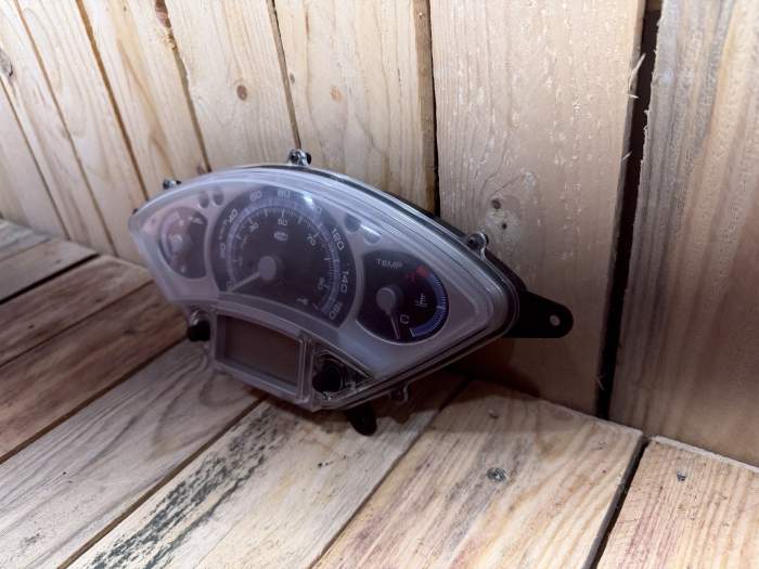 CUADRO DE INSTRUMENTOS YAMAHA XMAX 125 2006