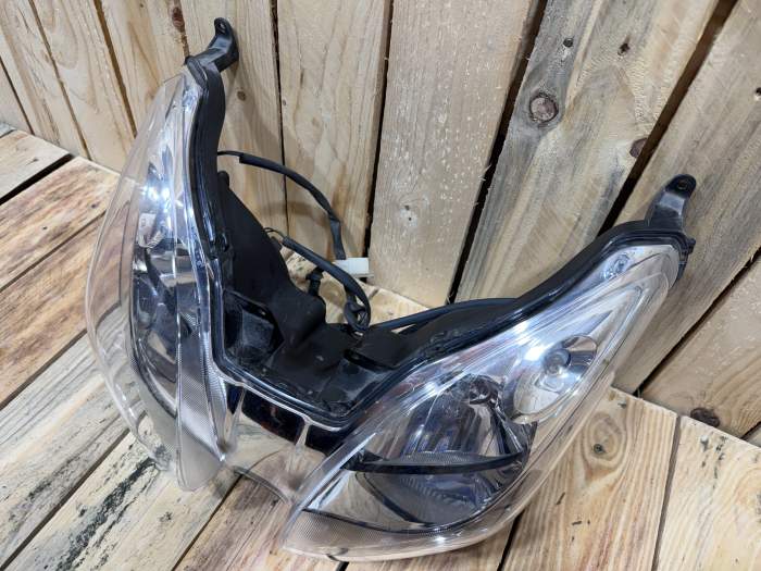 FARO DELANTERO YAMAHA XMAX 125 2006