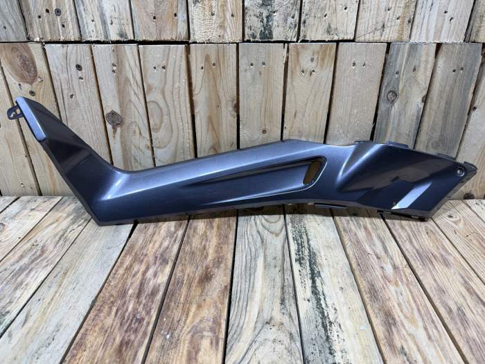 TAPA LATERAL IZQUIERDA YAMAHA XMAX 125 2006