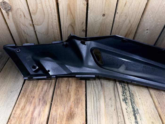 TAPA LATERAL IZQUIERDA YAMAHA XMAX 125 2006