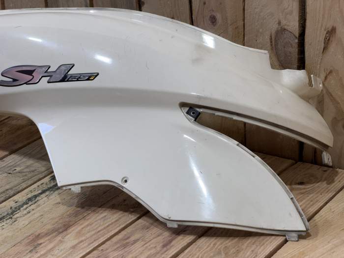 TAPA LATERAL DERECHA HONDA SH125 2008