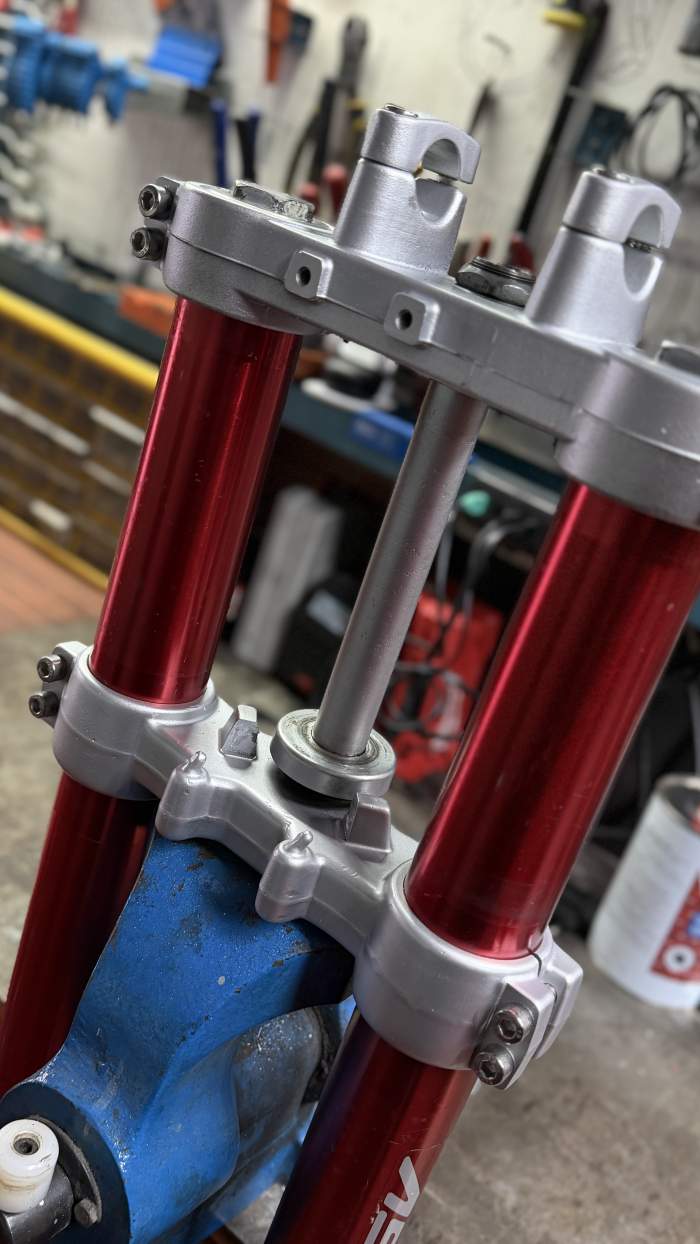 HORQUILLA/BARRAS R16V RIEJU MRT TROPHY