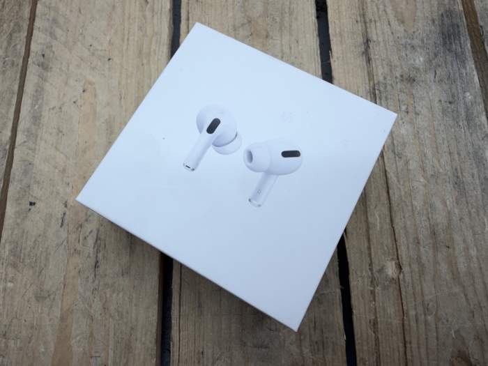 CAJA CON CABLE AIRPODS PRO 1 ORIGINAL