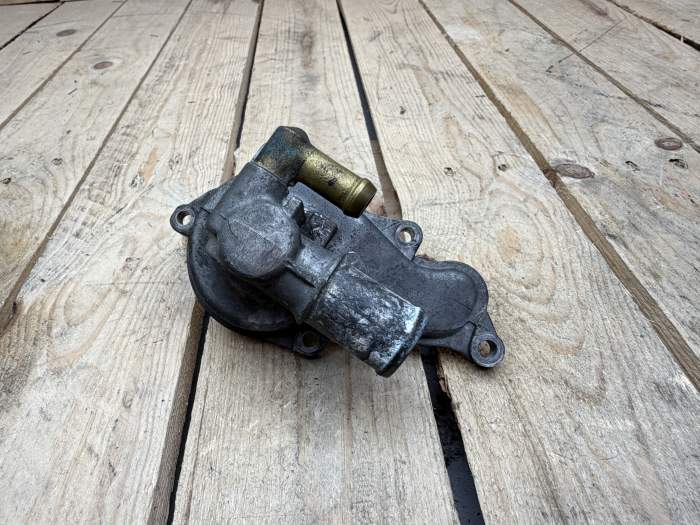 TAPA BOMBA DE AGUA PIAGGIO BV350