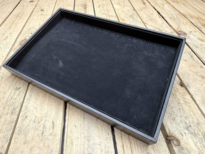 BANDEJA EXPOSITOR TERCIOPELO BISUTERIA 1 - QrBox.es