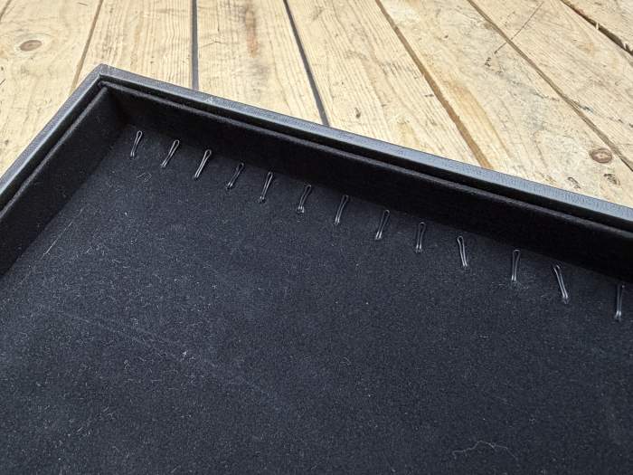 BANDEJA EXPOSITOR TERCIOPELO BISUTERIA 1 - QrBox.es