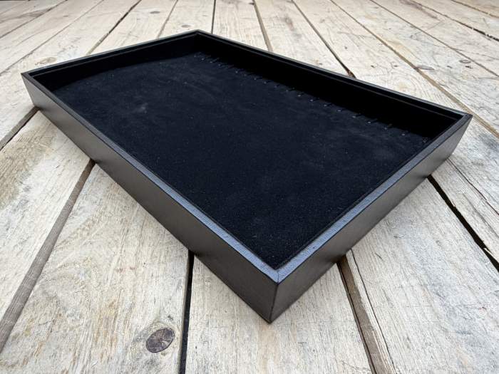 BANDEJA EXPOSITOR TERCIOPELO BISUTERIA 1 - QrBox.es