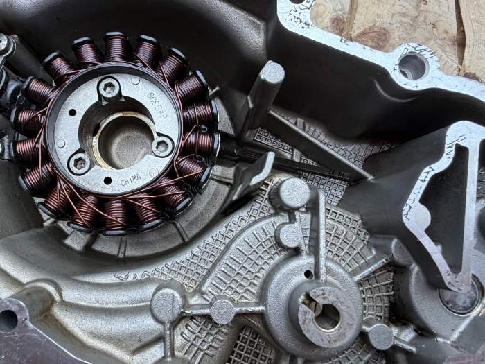 TAPA MOTOR IZQ. CON ESTATOR PIAGGIO BV350