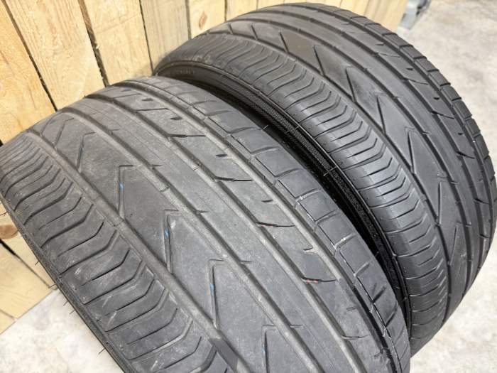 PAREJA NEUMÁTICOS HEADWAY HORACE 225/40R18