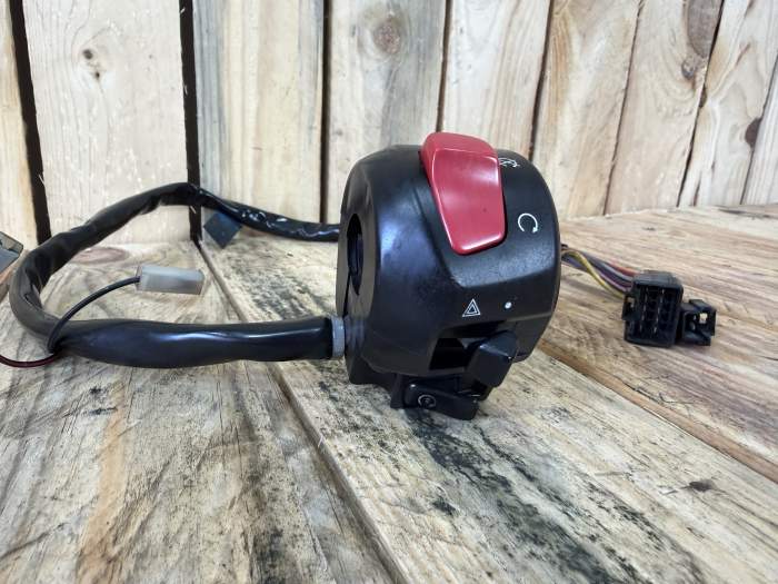 PIÑA ELECTRICA DERECHA SUZUKI BURGMAN 400 2010
