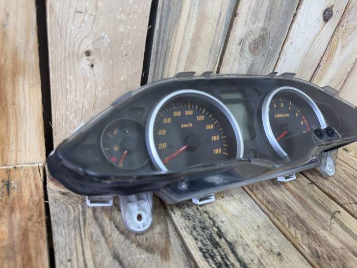 CUADRO DE INSTRUMENTOS SUZUKI BURGMAN 400 2010