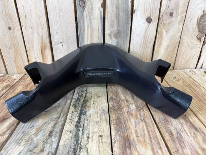 PLASTICO MANILLAR SUZUKI BURGMAN 400 2010