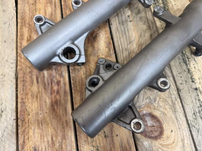 SUSPENSION DELANTERA SUZUKI BURGMAN 400 2010