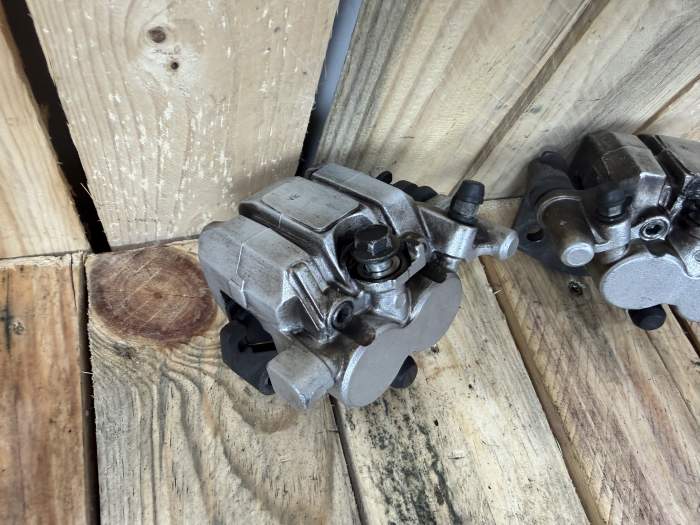 PINZAS DELANTERAS SUZUKI BURGMAN 400 2010