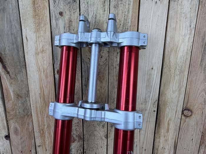 HORQUILLA/BARRAS R16V RIEJU MRT TROPHY - QrBox.es