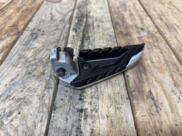 ESTRIBERA IZQUIERDA HONDA SH MODE 125 2019