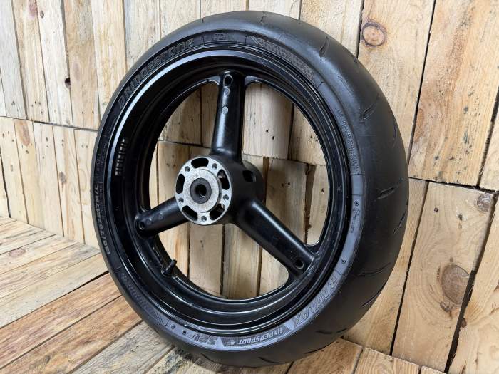 LLANTA DELANTERA SUZUKI BANDIT 650 2006