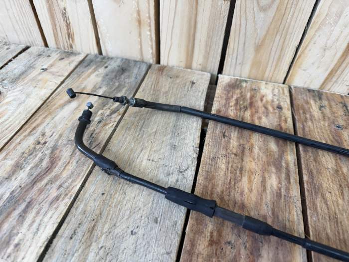 CABLE DE GAS SUZUKI BANDIT 650 2006