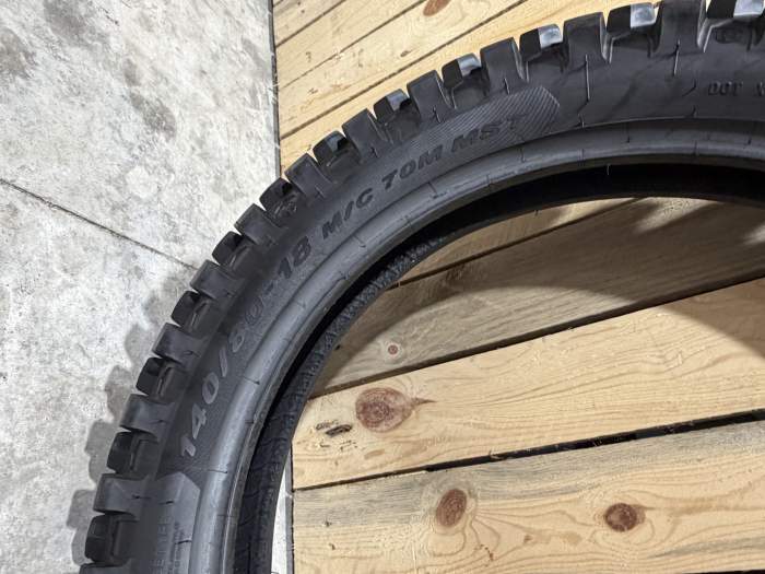 NEUMATICO METZELER 140/70-18 ENDURO - QrBox.es