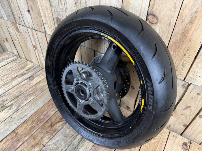 RUEDA TRASERA COMPLETA SUZUKI BANDIT 650 2006