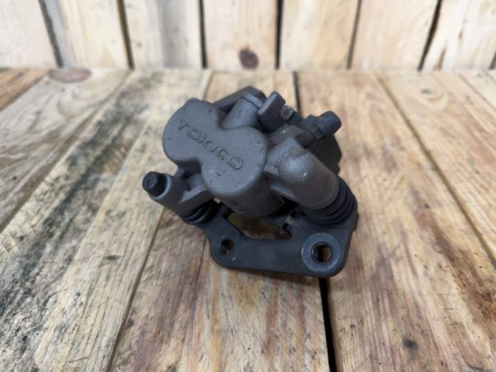 PINZA DE FRENO DERECHA SUZUKI BANDIT 650 2006