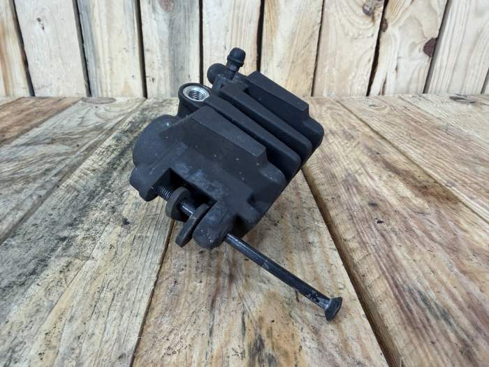 PINZA DE FRENO IZQUIERDA SUZUKI BANDIT 650 2006