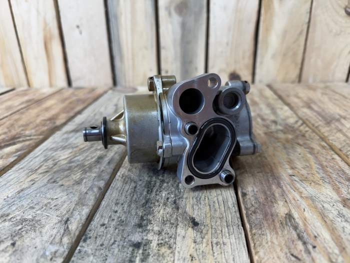 BOMBA DE ACEITE SUZUKI BANDIT 650 2006
