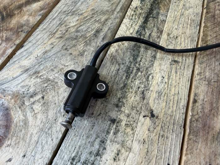 SENSOR CABALLET LATERAL SUZUKI BANDIT 650 2006