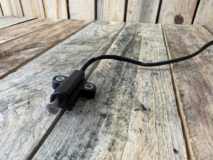 SENSOR CABALLET LATERAL SUZUKI BANDIT 650 2006