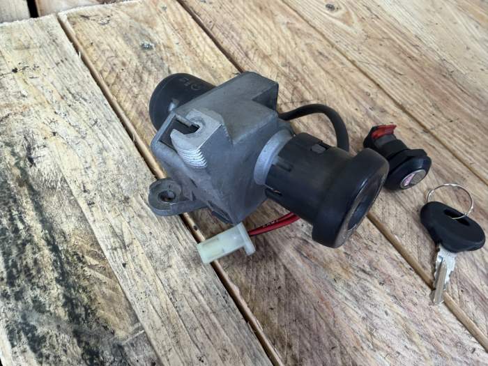 CLAUSOR DE ENCENDIDO HONDA SH125 2008