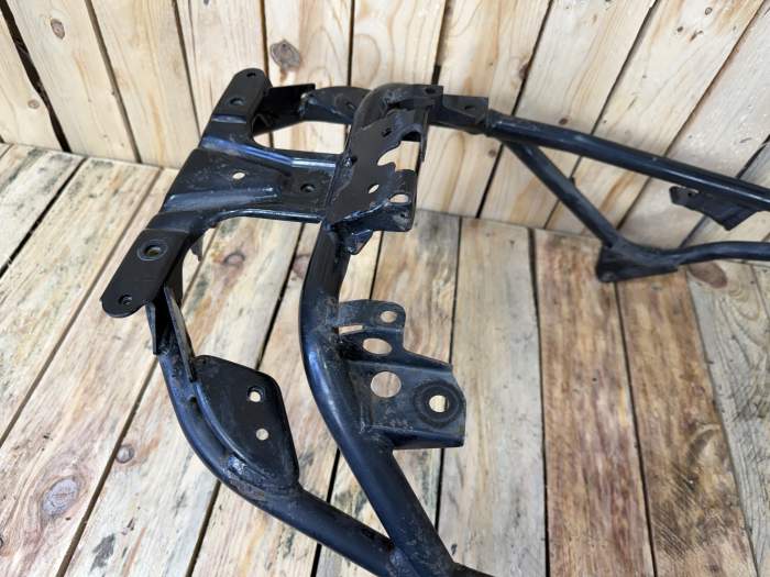 CUADRO GUIA ASIENTO SUZUKI BURGMAN 650 2003