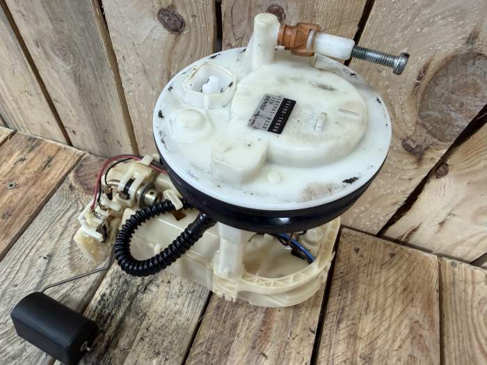 BOMBA DE COMBUSTIBLE SUZUKI BURGMAN 650 2003