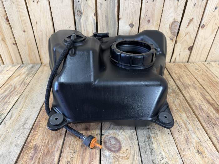 DEPOSITO COMBUSTIBLE SUZUKI BURGMAN 650 2003