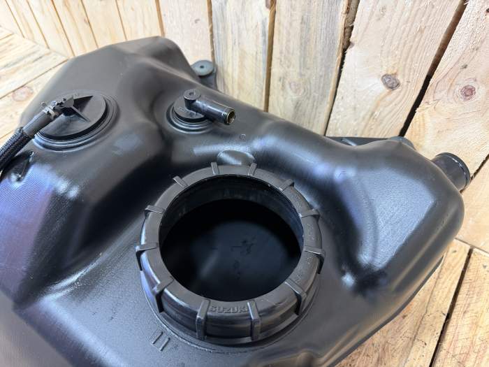 DEPOSITO COMBUSTIBLE SUZUKI BURGMAN 650 2003