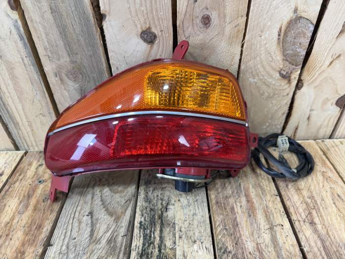 INTERMITENTE IZQUIERDO SUZUKI BURGMAN 650 2003