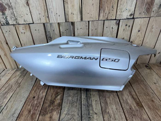 TAPA TRASERA IZQUIERDA SUZUKI BURGMAN 650 2003