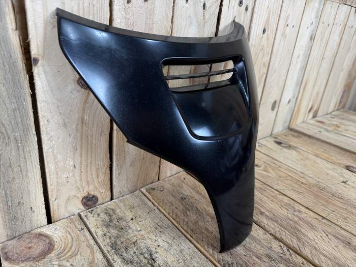 PLASTICO FRONTAL SUZUKI BURGMAN 650 2003
