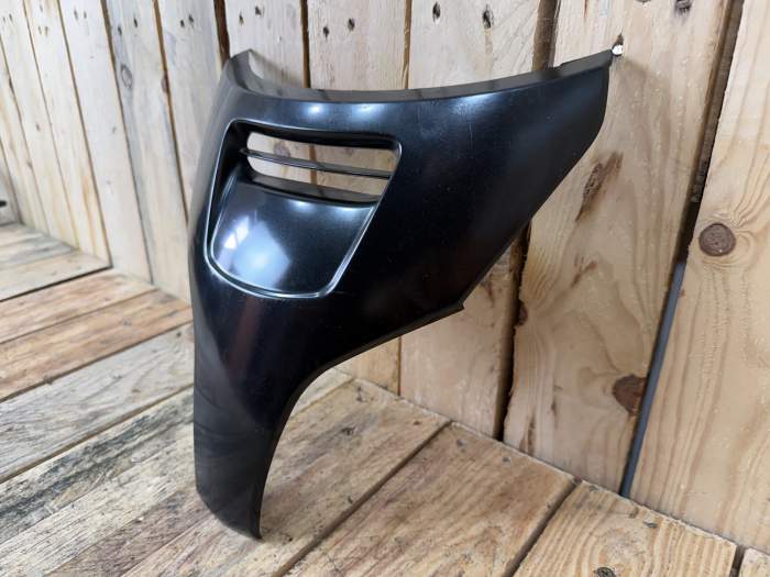 PLASTICO FRONTAL SUZUKI BURGMAN 650 2003