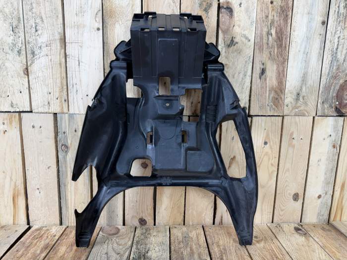 TAPA COFRE ASIENTO SUZUKI BURGMAN 650 2003