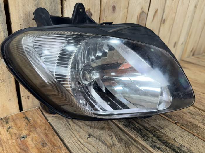 FARO DERECHO SUZUKI BURGMAN 650 2003