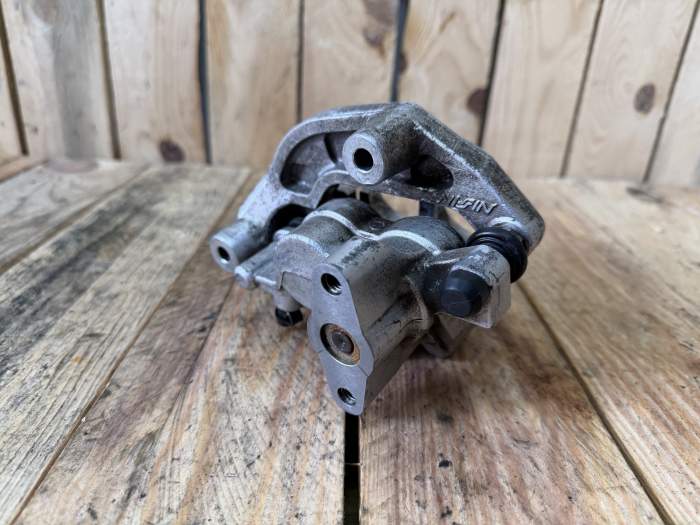PINZA TRASERA SUZUKI BURGMAN 650 2003